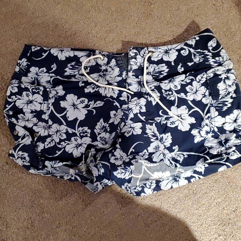 Old navy shorts size 12